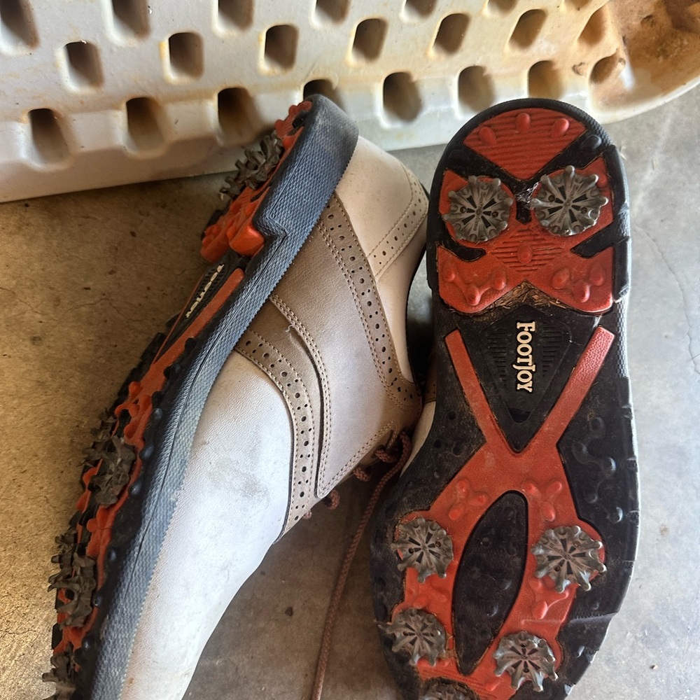 FootJoy Men's White and Tan Oxfords - Picture 2 of 2
